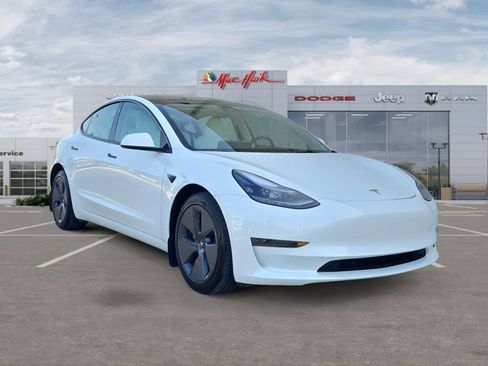 Used 2023 Tesla Model 3 Standard Range RWD image 10