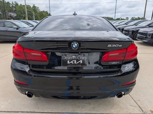 Used 2019 BMW 530e w/ Convenience Package RWD image 4