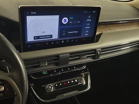 Used 2025 Lincoln Corsair Reserve FWD image 27