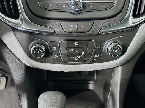 Used 2024 Chevrolet Equinox LS FWD image 22