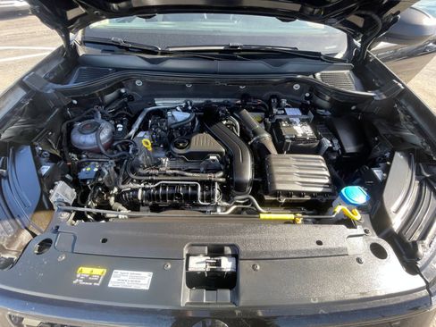 Used 2025 Volkswagen Taos S image 32