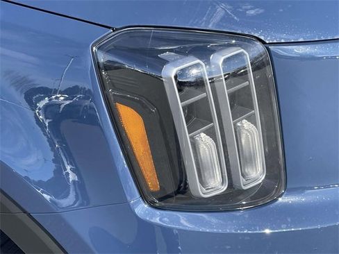 New 2025 Kia Telluride S image 12