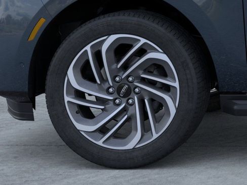 New 2026 Lincoln Navigator Premiere AWD/4WD image 19