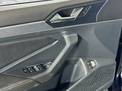 Used 2024 Volkswagen Jetta SE FWD image 17