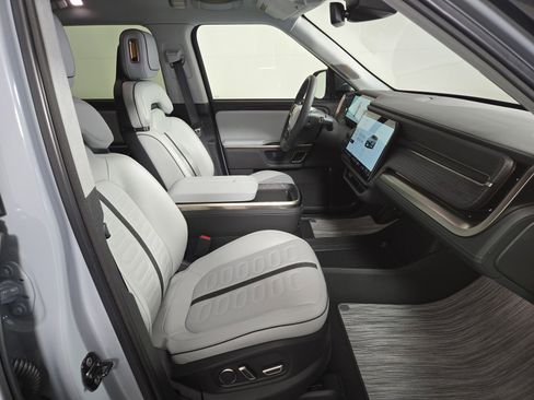Used 2024 Rivian R1S Adventure AWD/4WD image 24