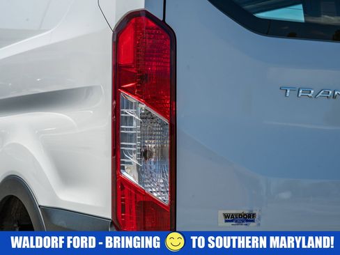Used 2024 Ford Transit 250 Low Roof w/ Exterior Upgrade Package RWD image 7