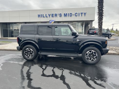 Certified 2025 Ford Bronco Outer Banks AWD/4WD image 2