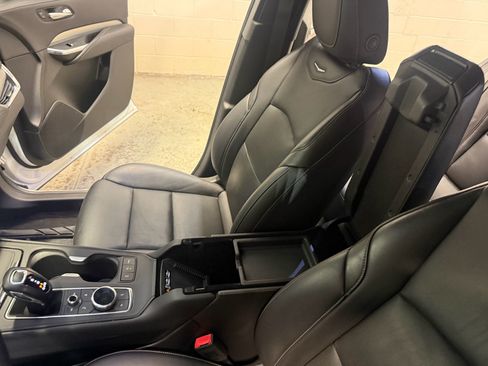 Used 2019 Cadillac XT4 Premium Luxury AWD/4WD image 21