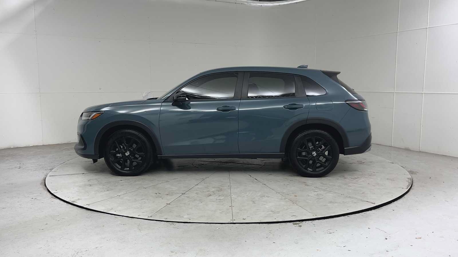Used 2024 Honda HR-V Sport image 4