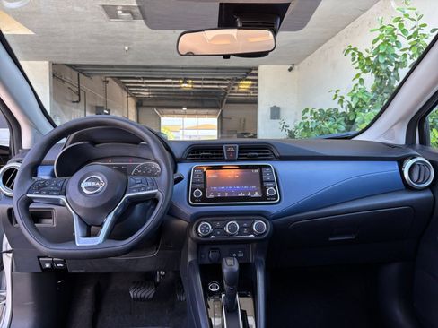 Used 2025 Nissan Versa SV FWD image 32
