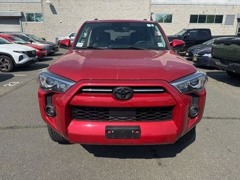 Certified 2022 Toyota 4Runner SR5 Premium w/ Moonroof Package AWD/4WD image 17