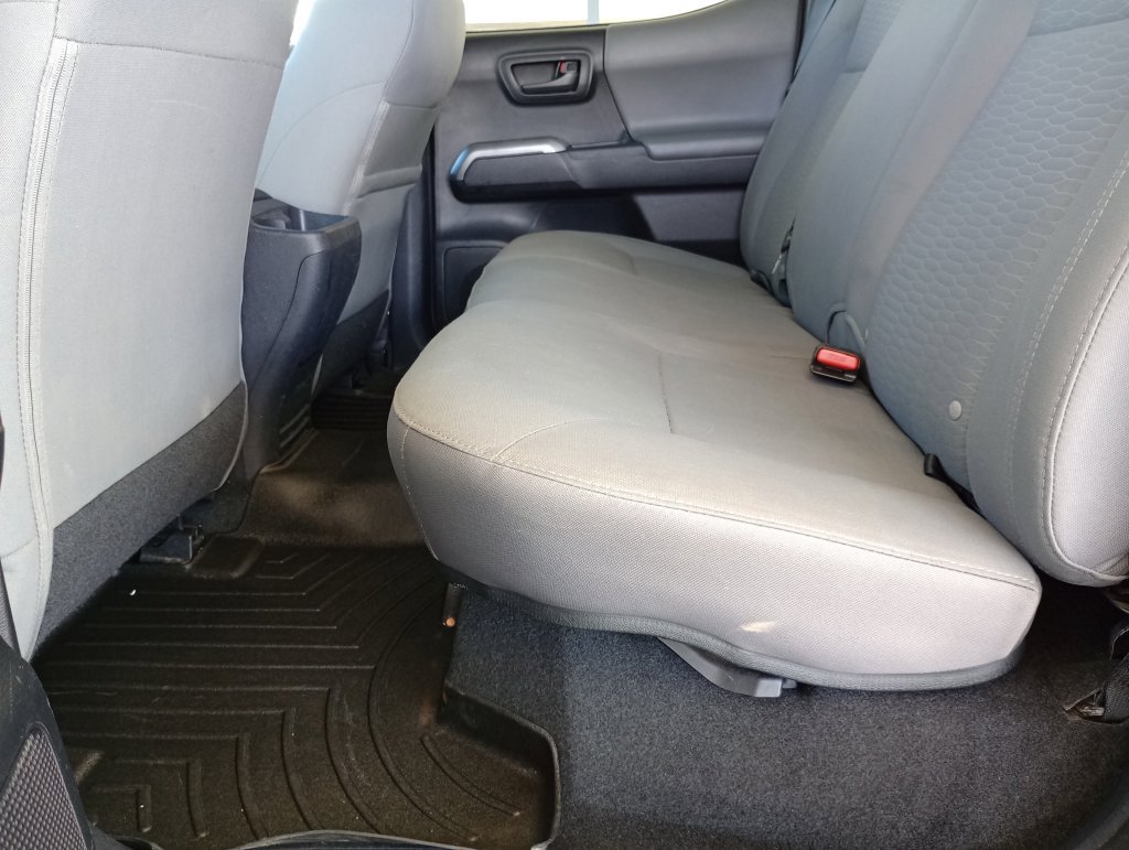 Used 2019 Toyota Tacoma SR5 AWD/4WD image 25