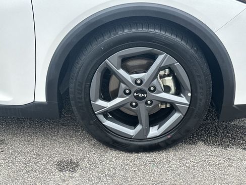 Used 2025 Kia K4 FWD image 12