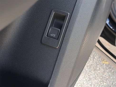 New 2025 Audi Q5 Premium Plus image 21