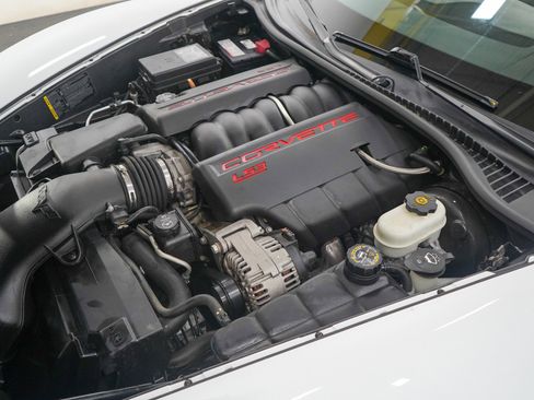 Used 2011 Chevrolet Corvette Grand Sport w/ Preferred Equipment Group RWD image 29