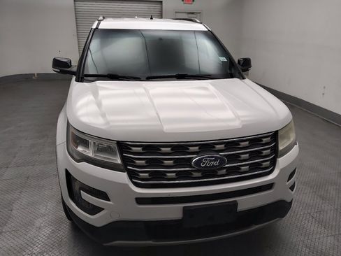 Used 2016 Ford Explorer XLT AWD/4WD image 14