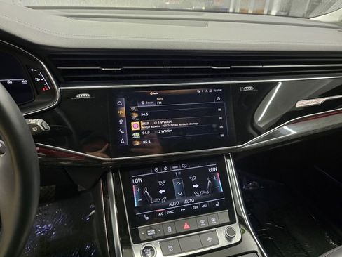 Used 2025 Audi Q7 3.0T Premium Plus image 22