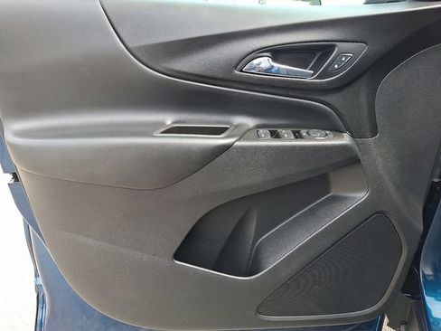 Used 2020 Chevrolet Equinox LT AWD/4WD image 13