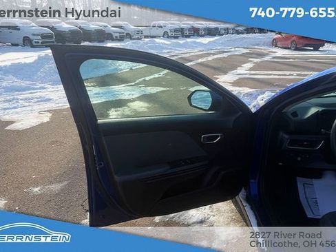 Used 2025 Kia K4 LXS image 13