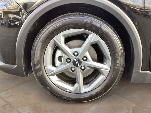 Used 2025 Kia K4 FWD image 31