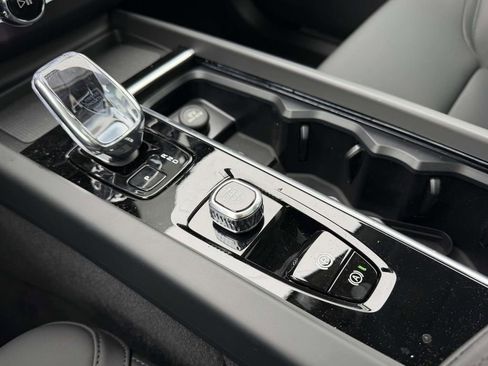 New 2026 Volvo XC60 B5 Plus image 6