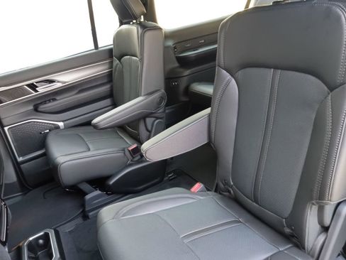 New 2026 Jeep Grand Wagoneer L 2WD image 22