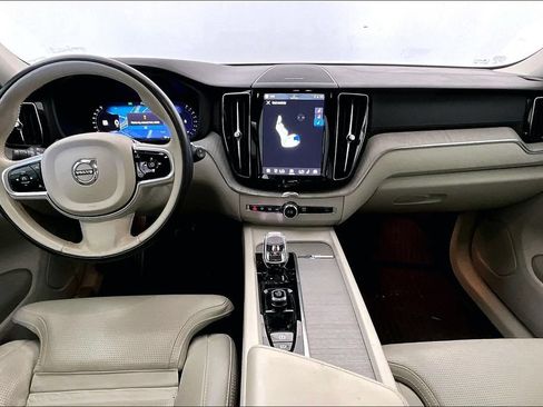 Used 2023 Volvo XC60 B5 Ultimate w/ Climate Package AWD/4WD image 18