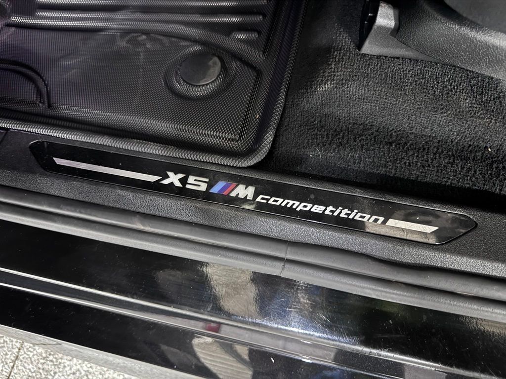 Used 2021 BMW X5 M w/ Competition Package AWD/4WD image 31