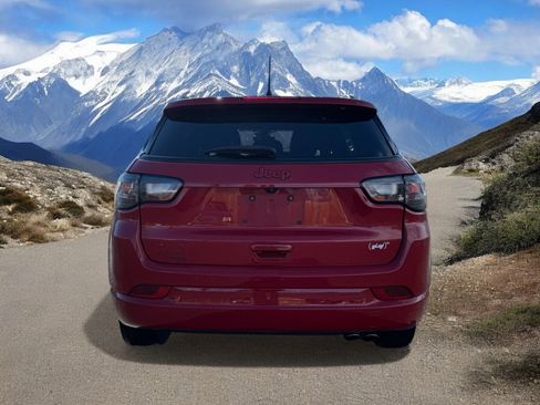 Used 2022 Jeep Compass Limited w/ (RED) Package image 4