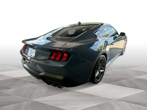 Used 2025 Ford Mustang Coupe RWD image 8