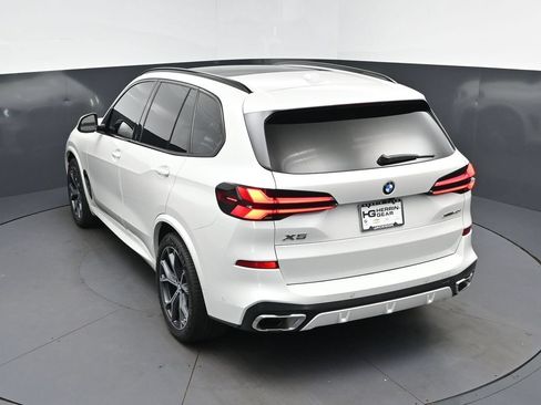 Certified 2026 BMW X5 xDrive40i w/ M Sport Package AWD/4WD image 33