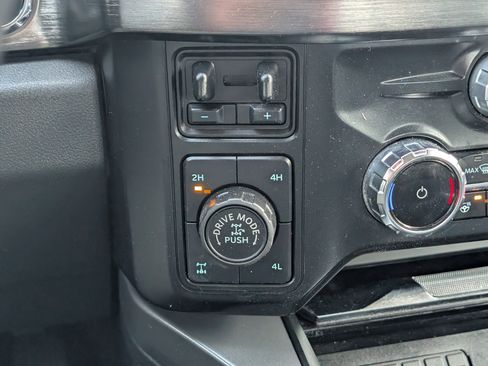 Used 2024 Ford F250 Lariat w/ Lariat Ultimate Package image 30