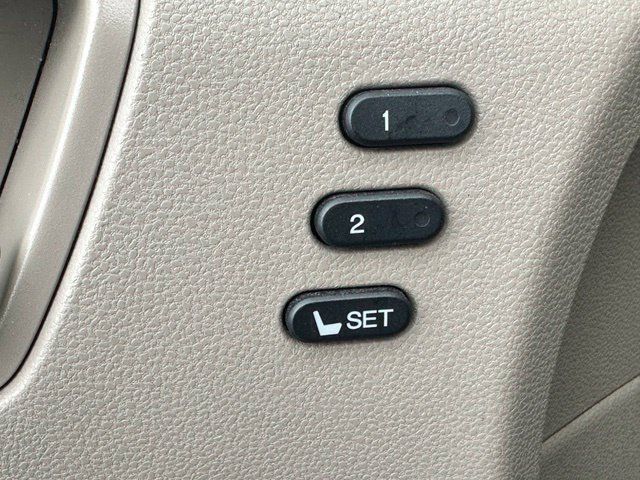 Used 2015 Honda Odyssey Touring Elite image 11
