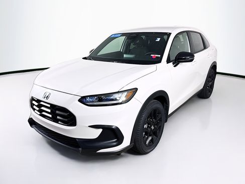 Used 2024 Honda HR-V Sport image 4