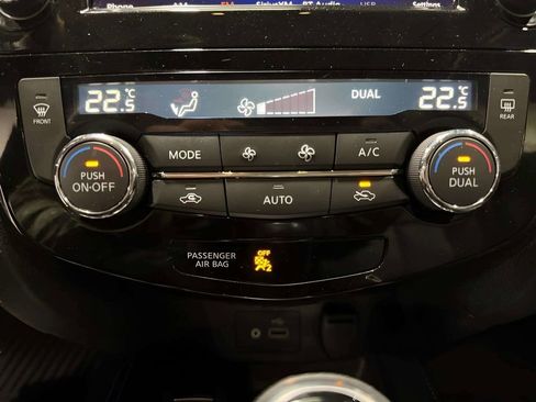Used 2020 Nissan Rogue S AWD/4WD image 29