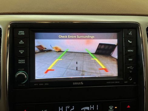 Used 2013 Jeep Grand Cherokee Overland Summit image 17