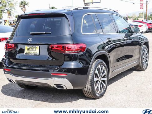 Used 2022 Mercedes-Benz GLB 250 w/ Premium Package Lite image 4