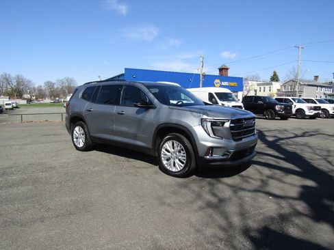 Used 2025 GMC Acadia Elevation w/ Elevation Premium Package image 10