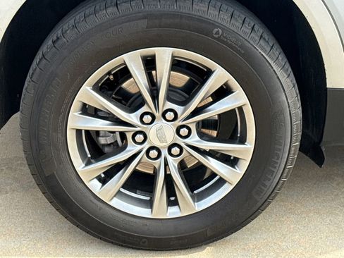 Used 2023 Cadillac XT5 Premium Luxury image 10