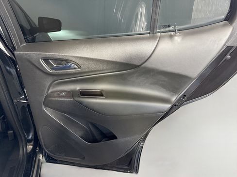 Used 2022 Chevrolet Equinox LT image 28