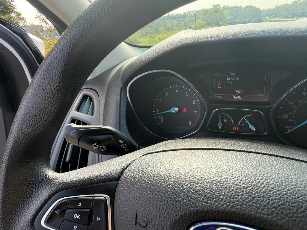 Used 2016 Ford Focus SE FWD image 24