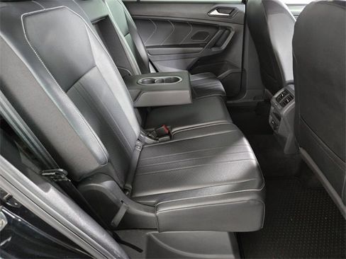 Used 2023 Volkswagen Tiguan SE R-Line image 21