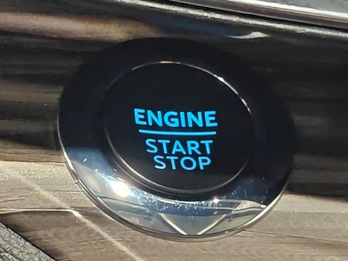 Used 2023 Ford Explorer Limited w/ Equipment Group 301A AWD/4WD image 16