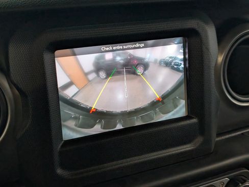 Used 2021 Jeep Wrangler Unlimited Sport AWD/4WD image 19