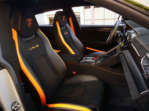 Used 2024 Lamborghini Urus Performante image 8