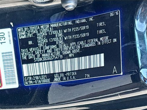 Used 2016 Toyota Sienna SE Premium image 37