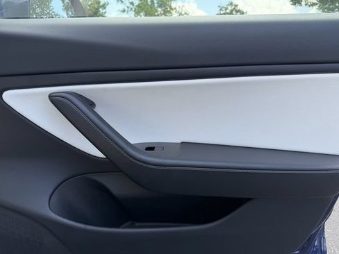 Used 2018 Tesla Model 3 Mid Range RWD image 28
