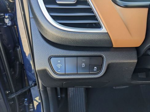 Certified 2024 Kia Seltos EX image 28