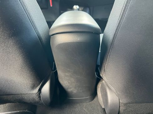 Used 2020 Toyota C-HR LE image 38