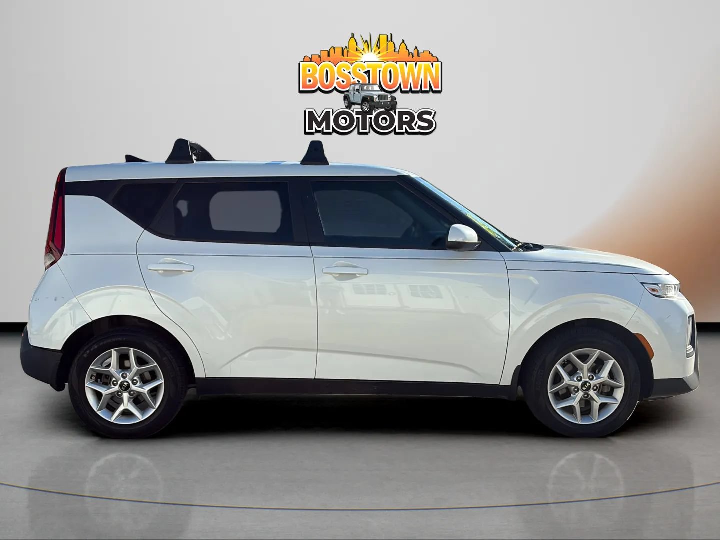 Used 2020 Kia Soul S FWD image 9